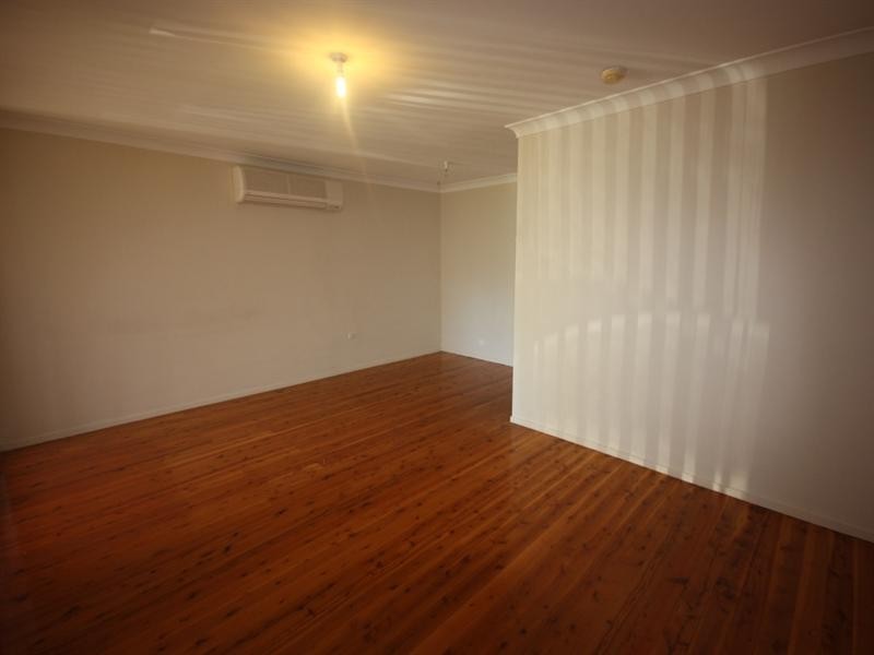 6 Pinot Street, Eschol Park NSW 2558