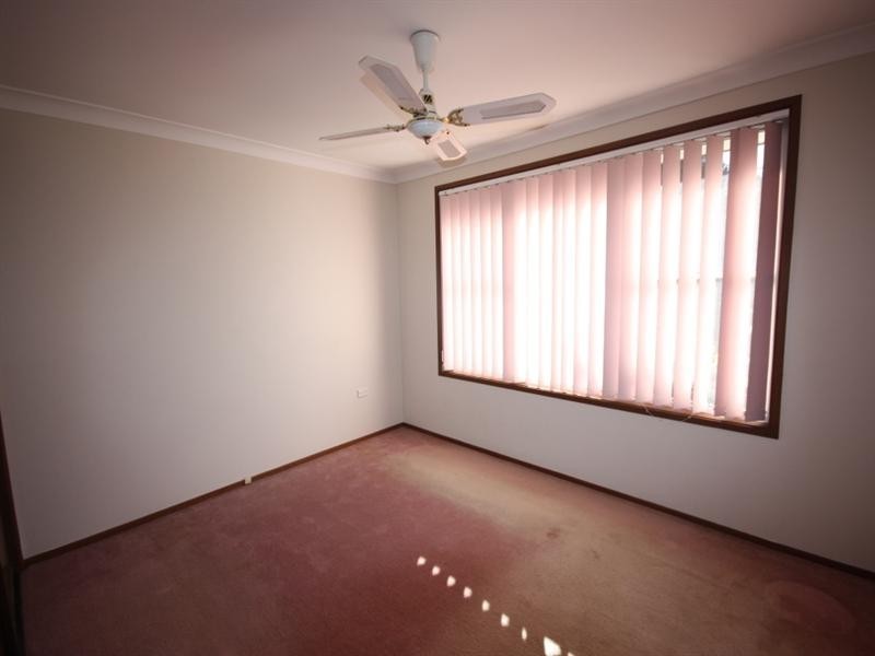 6 Pinot Street, Eschol Park NSW 2558