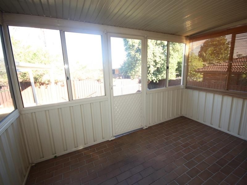 6 Pinot Street, Eschol Park NSW 2558