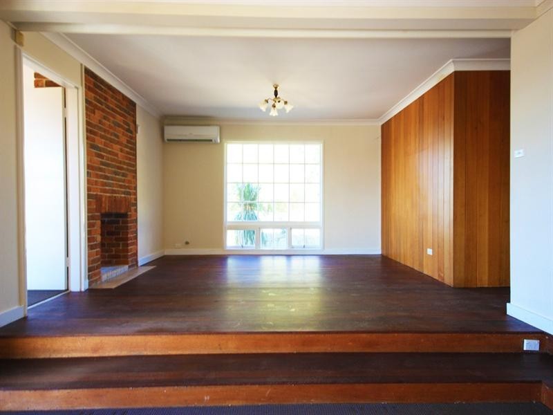 12 St David’s Road, Varroville NSW 2566