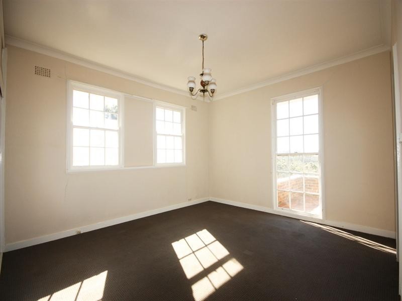 12 St David’s Road, Varroville NSW 2566