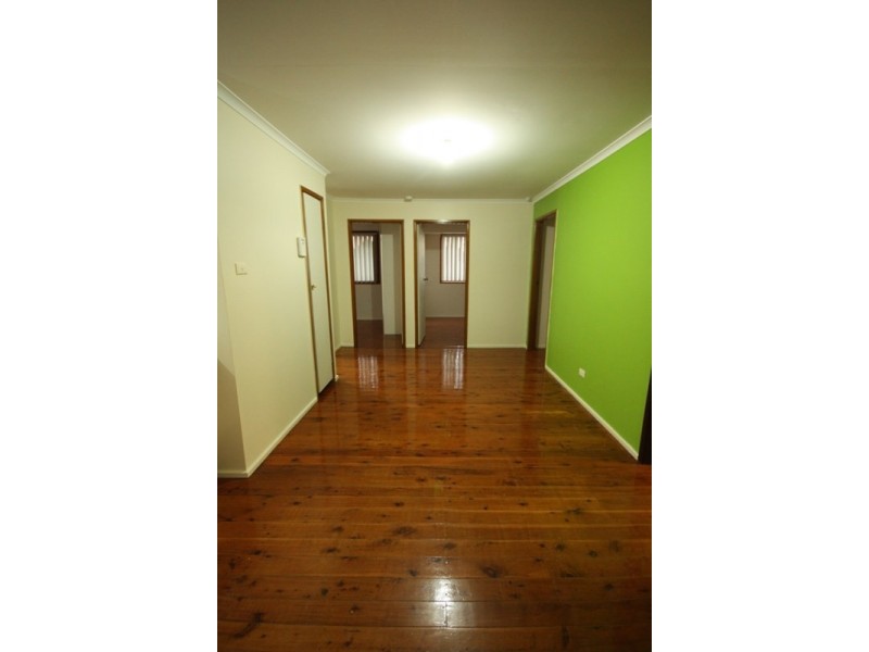 30 Thompson Close, Minto NSW 2566