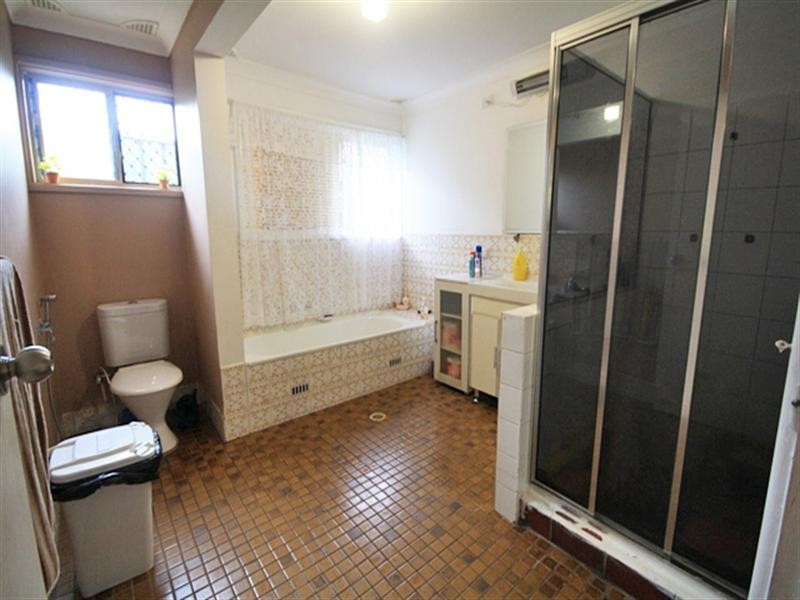 25 Atchison Road, Macquarie Fields NSW 2564