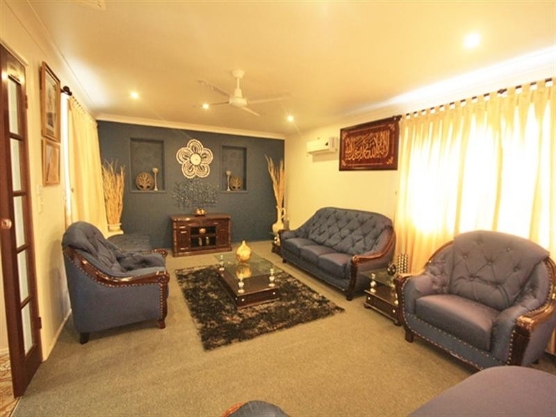 25 Atchison Road, Macquarie Fields NSW 2564