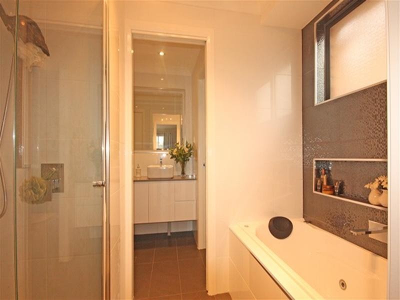 75 Hamlet Crescent, Rosemeadow NSW 2560