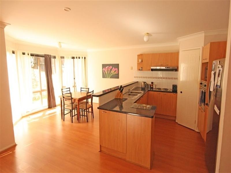 11 Mclaughlin Circuit, Bradbury NSW 2560