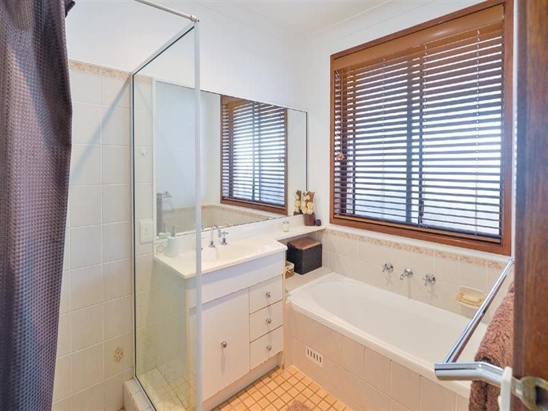 77 Tourmaline Street, Eagle Vale NSW 2558