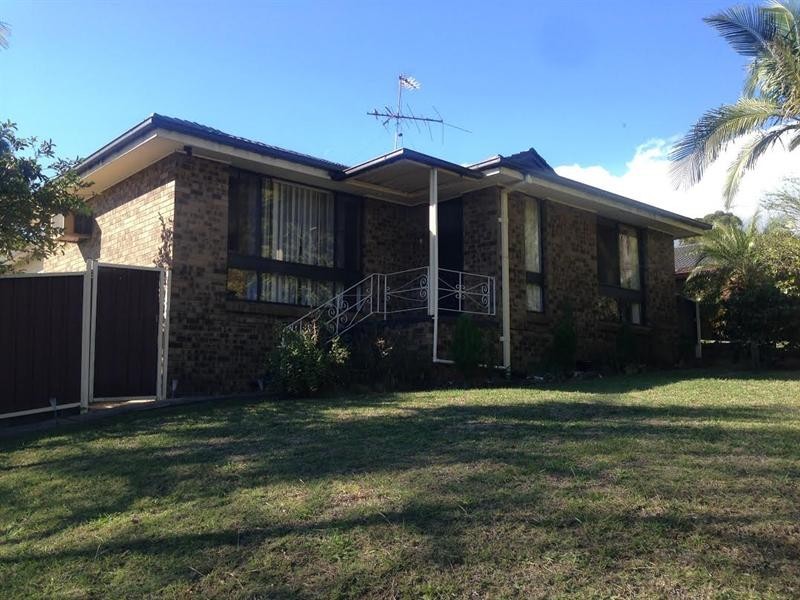 17 Fenton Crescent, Minto NSW 2566