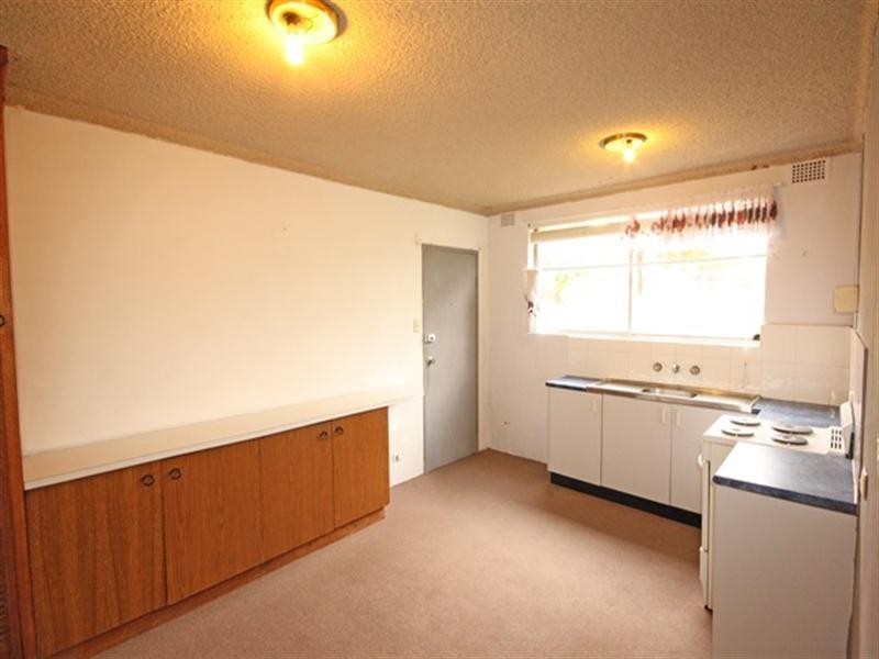 4/102 Dumaresq Street, Campbelltown NSW 2560