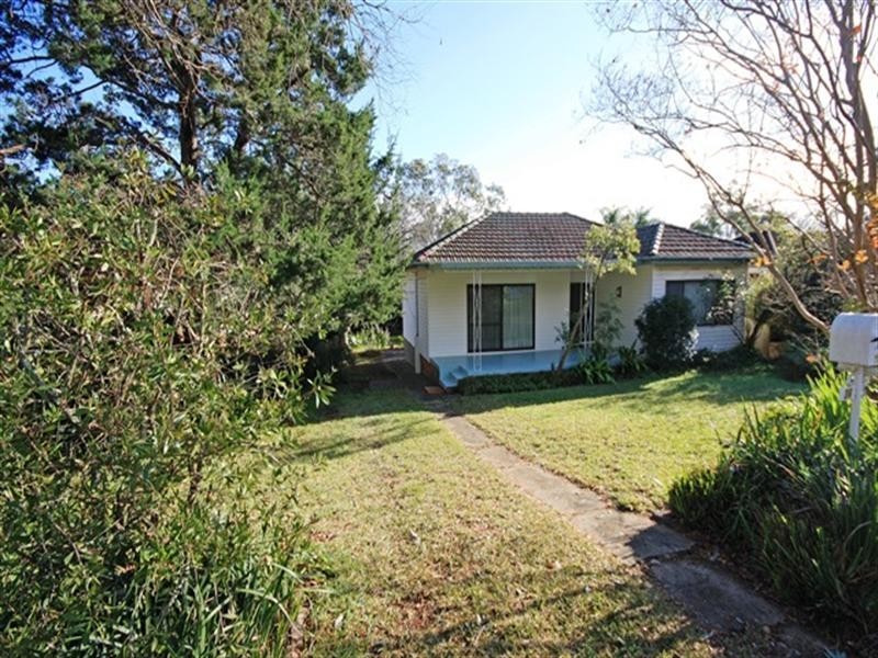 34 Farnsworth Avenue, Campbelltown NSW 2560