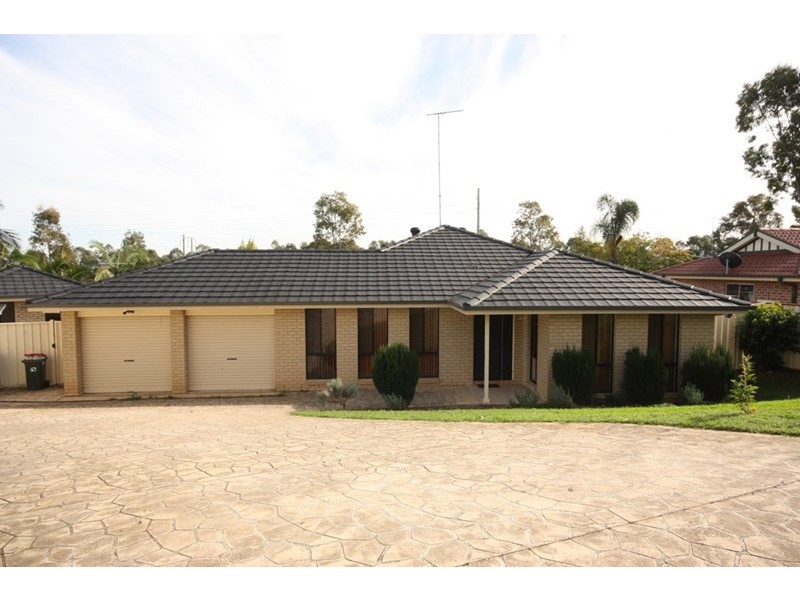 8 Pains Place, Currans Hill NSW 2567