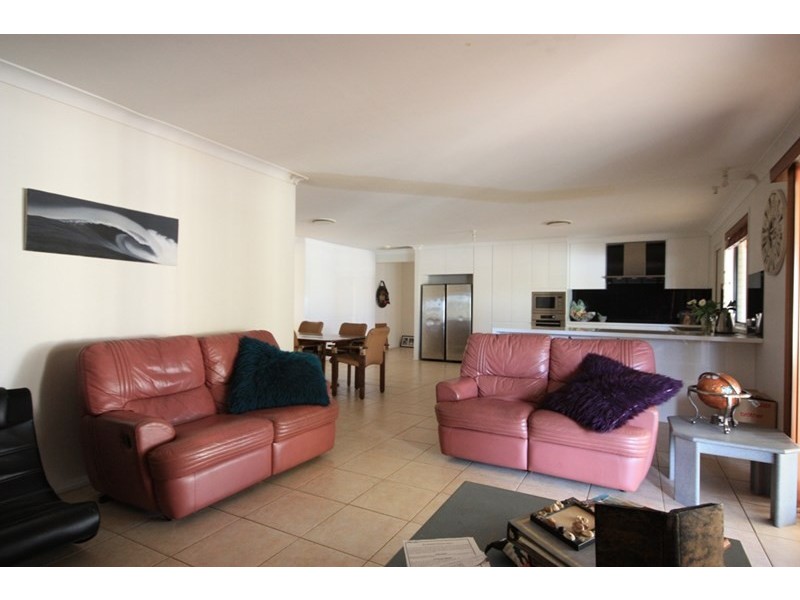 8 Pains Place, Currans Hill NSW 2567