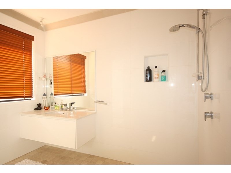 8 Pains Place, Currans Hill NSW 2567