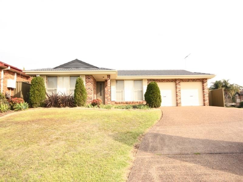 2 Oldsmobile Place, Ingleburn NSW 2565