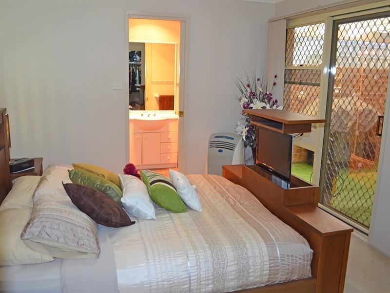 14 Spoonbill Way, Mount Annan NSW 2567