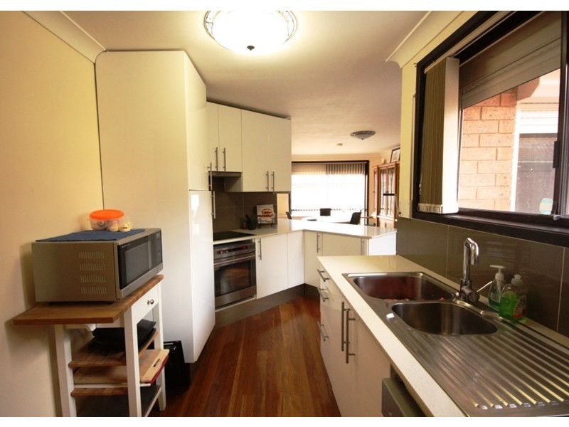 2/4 Mary Street, Macquarie Fields NSW 2564