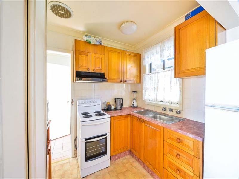 6 Seddon Place, Campbelltown NSW 2560