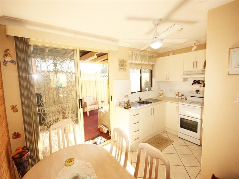 1/5 Amaranthus Place, Macquarie Fields NSW 2564