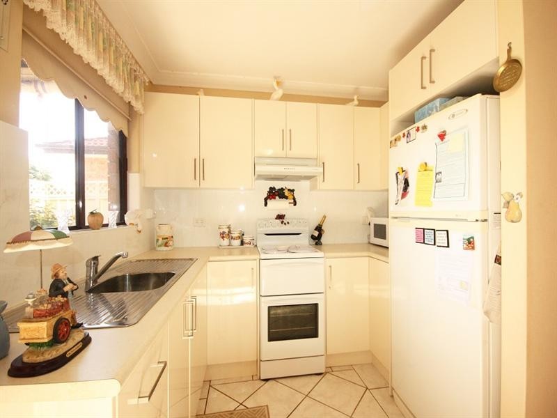 1/5 Amaranthus Place, Macquarie Fields NSW 2564