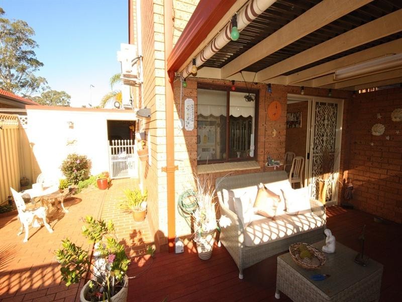 1/5 Amaranthus Place, Macquarie Fields NSW 2564