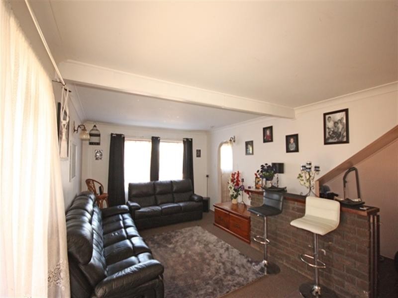 1 Urana Place, Leumeah NSW 2560