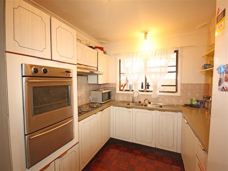 1 Urana Place, Leumeah NSW 2560