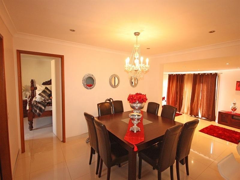 18 Armstrong Street, Raby NSW 2566