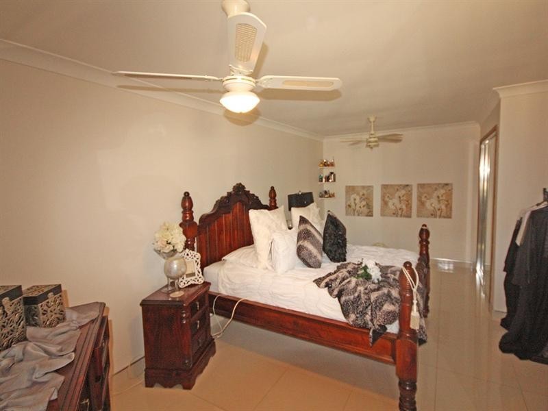 18 Armstrong Street, Raby NSW 2566