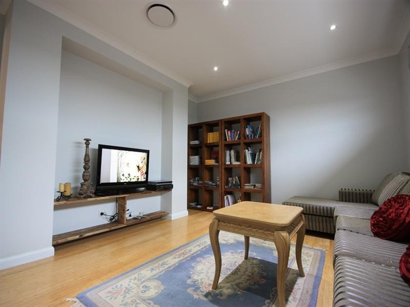 312 South Circuit, Oran Park NSW 2570