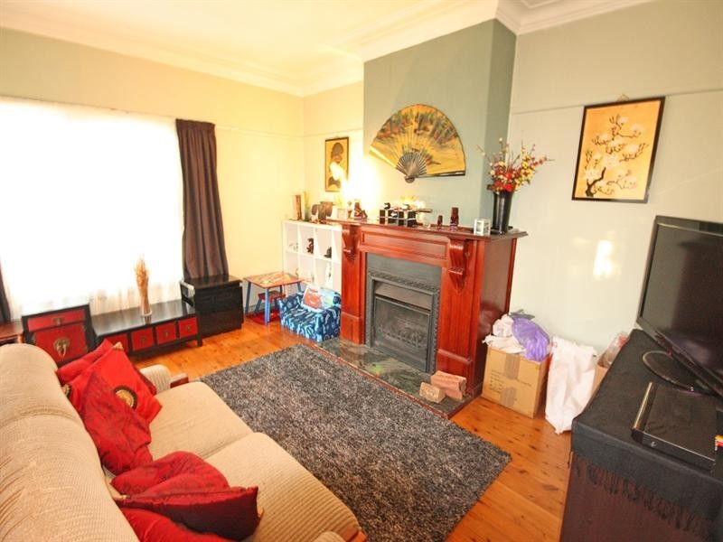 49 Grandview Street, Campbelltown NSW 2560