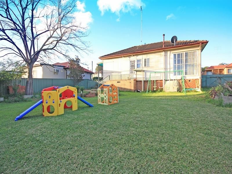 49 Grandview Street, Campbelltown NSW 2560