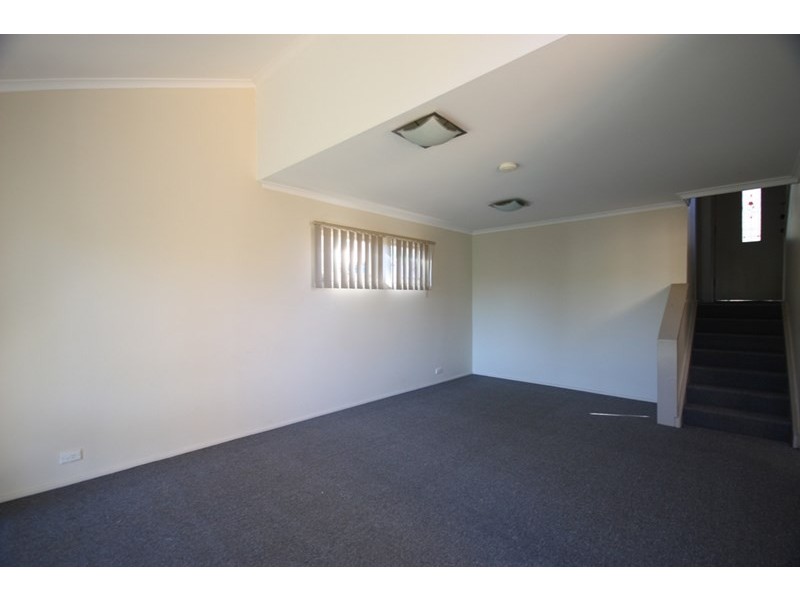 21 Green Lane, Bradbury NSW 2560