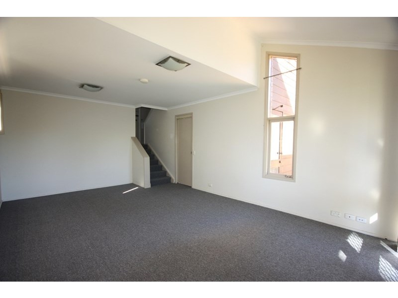 21 Green Lane, Bradbury NSW 2560