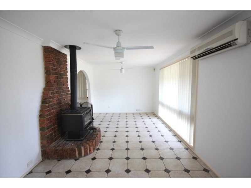 29 Euphrates Place, Kearns NSW 2558