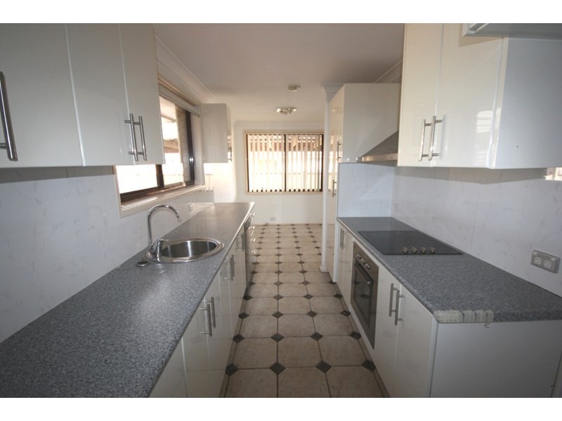 29 Euphrates Place, Kearns NSW 2558