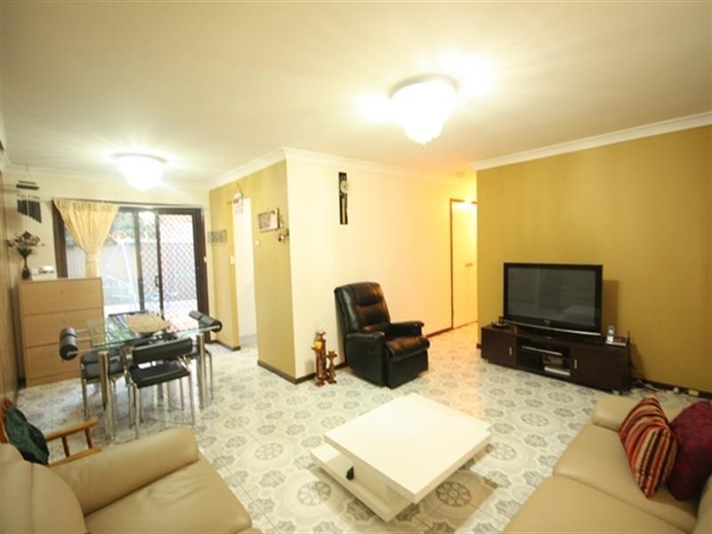17/224 Harrow Road, Glenfield NSW 2167