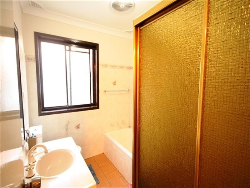 17/224 Harrow Road, Glenfield NSW 2167
