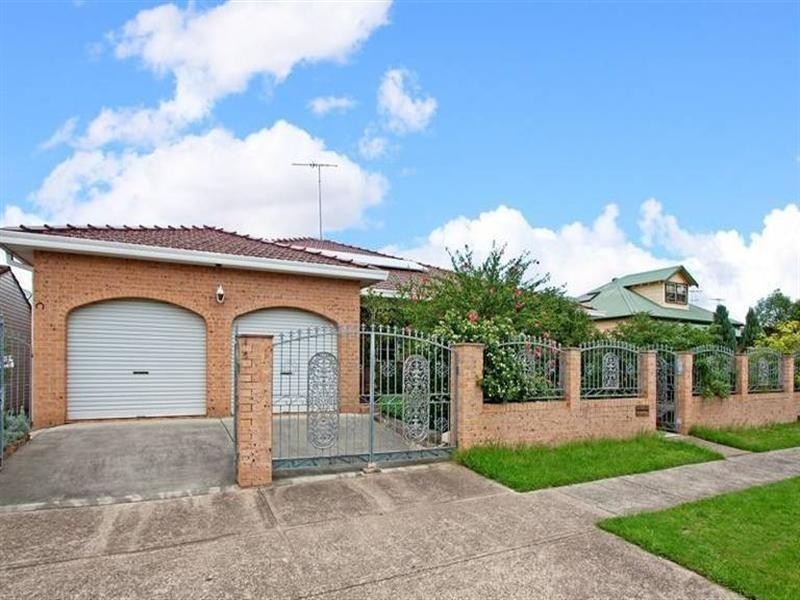 12A Nardoo Street, Ingleburn NSW 2565