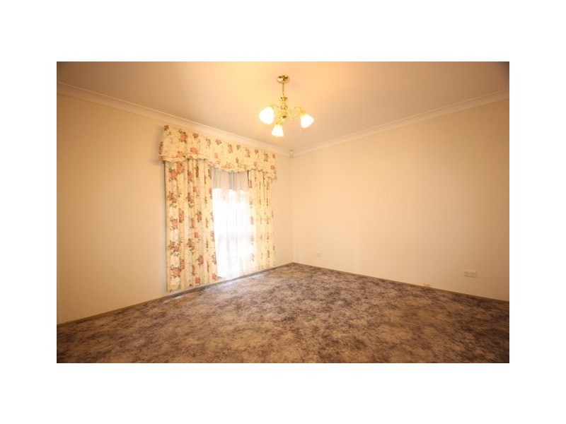 3 Hickey Place, Mount Annan NSW 2567