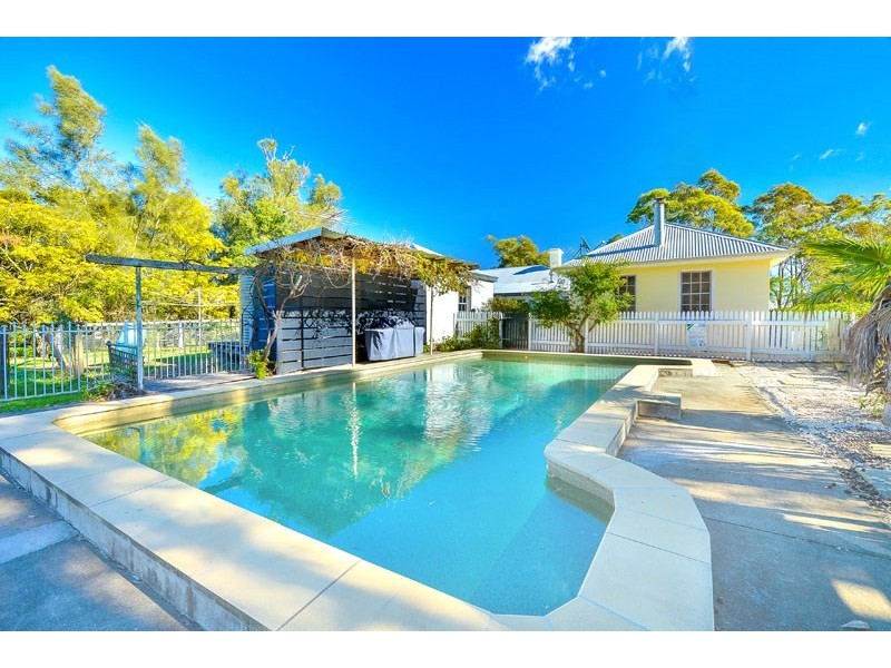 Denfield House Appin Road, St Helens Park NSW 2560