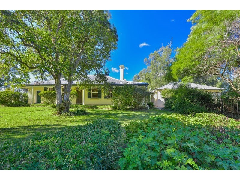 Denfield House Appin Road, St Helens Park NSW 2560
