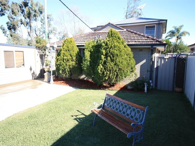 27 Ironbark Avenue, Camden NSW 2570