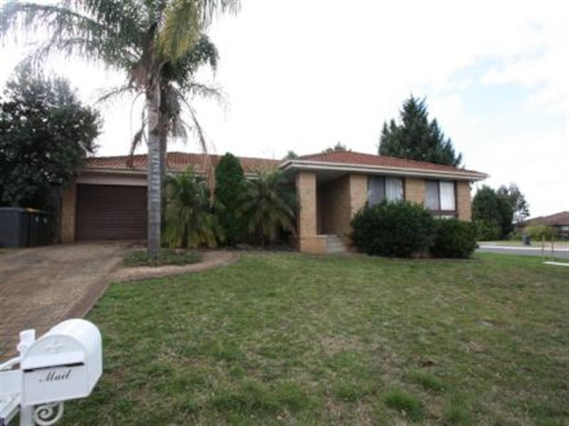 2 Missourri Street, Kearns NSW 2558