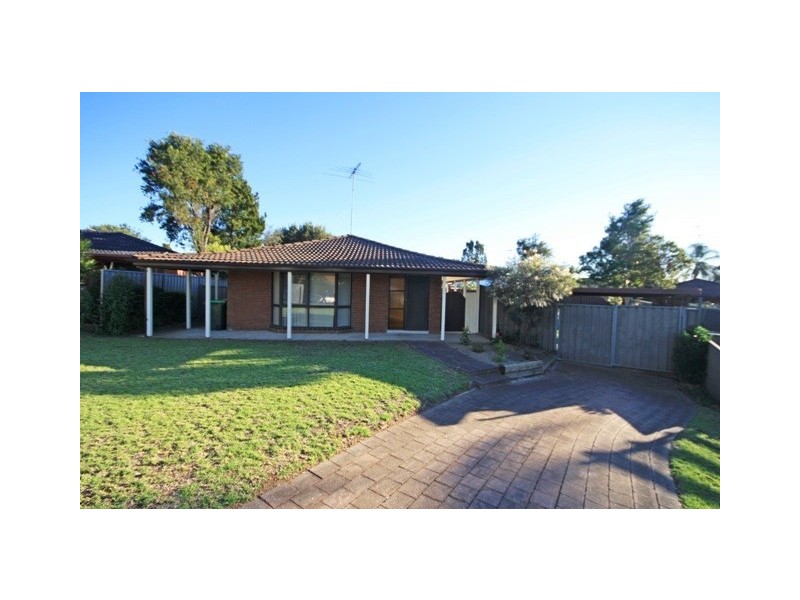 42 Haultain Street, Minto NSW 2566