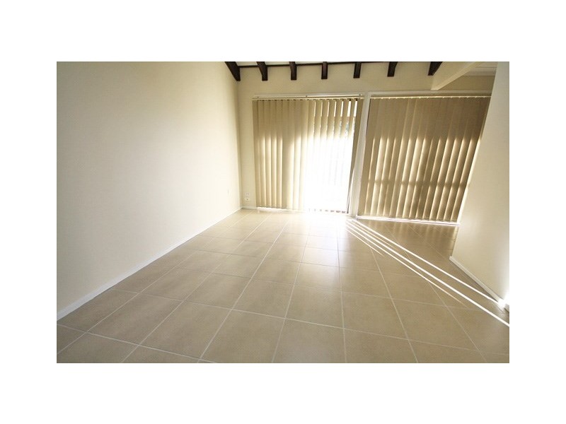 42 Haultain Street, Minto NSW 2566