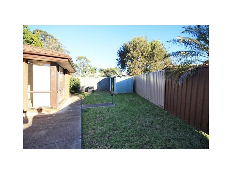 42 Haultain Street, Minto NSW 2566