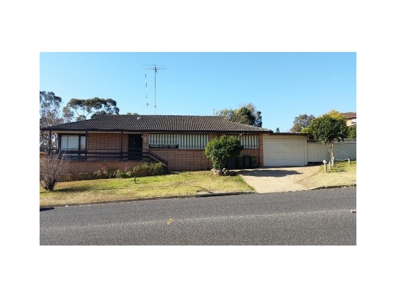 1 Nell Place, Ambarvale NSW 2560