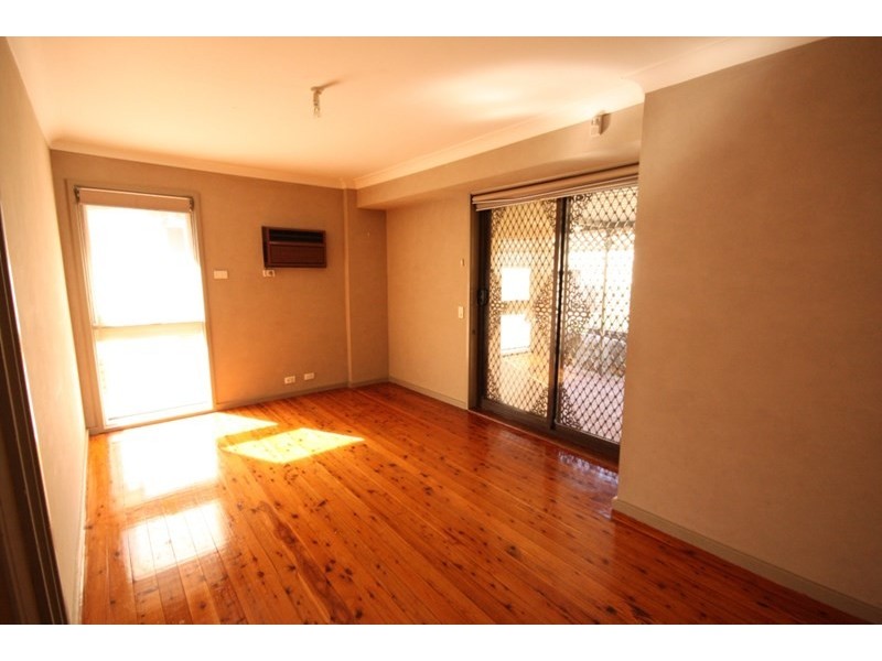 1 Nell Place, Ambarvale NSW 2560