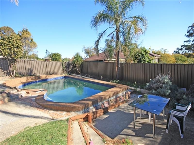 14 Jarndyce Avenue, Ambarvale NSW 2560
