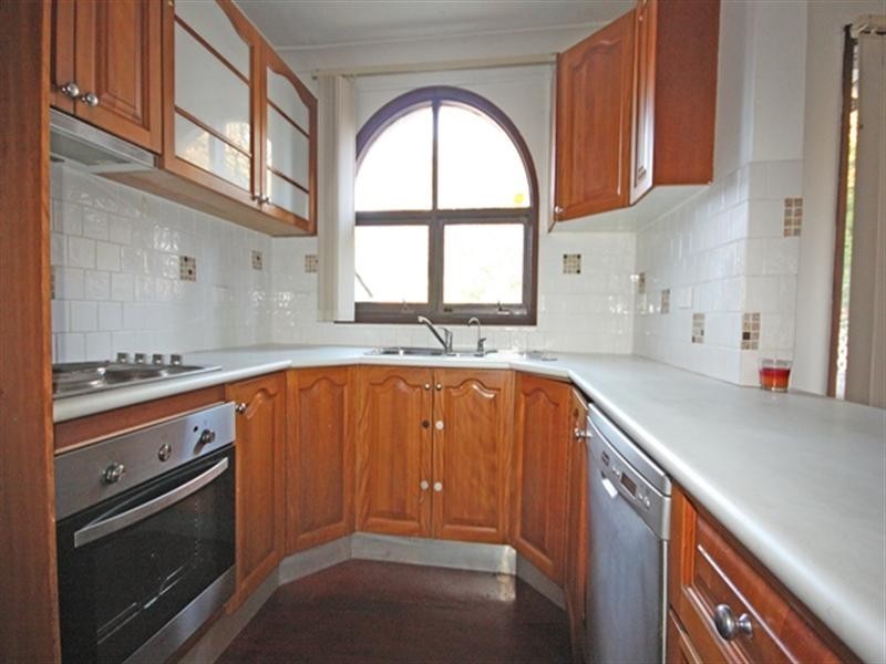 8/6 Clifford Crescent, Ingleburn NSW 2565